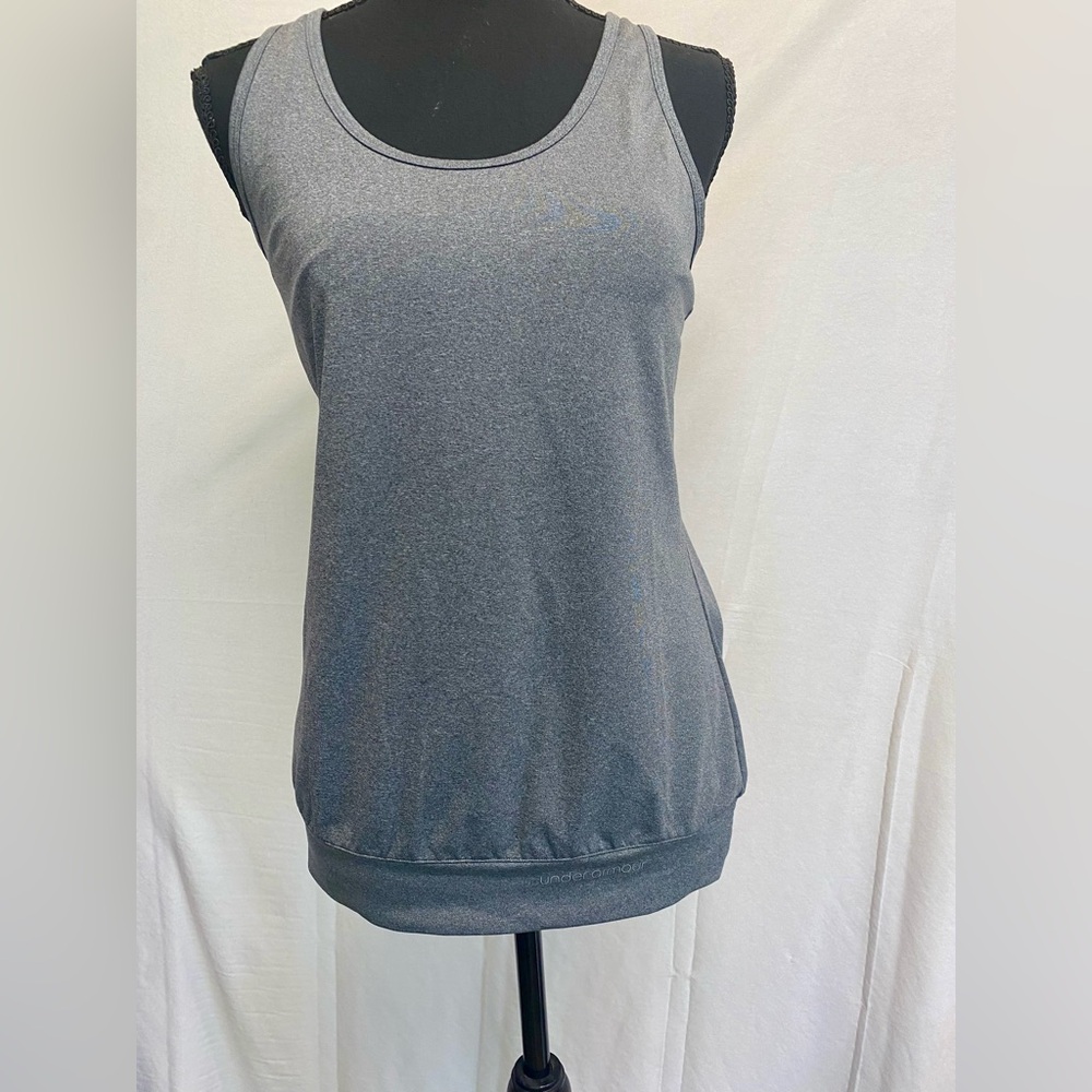 Women’s athletic M gray tank with built in sports bra